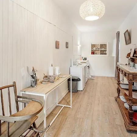 1 Bedroom Awesome In Tremblay Apartmán *